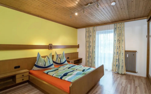 Mountain View Apartment With Sauna In Taxenbach