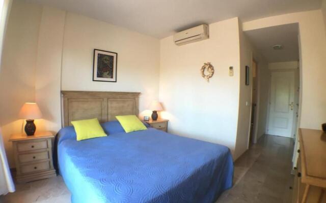 2236-Lovely groundfloor with pool view