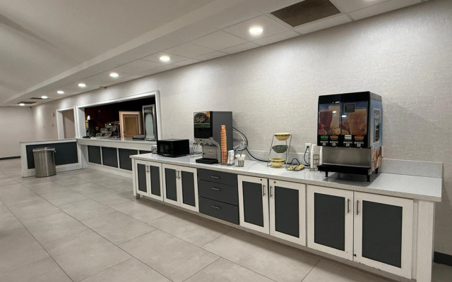Quality Inn & Suites Baton Rouge West – Port Allen