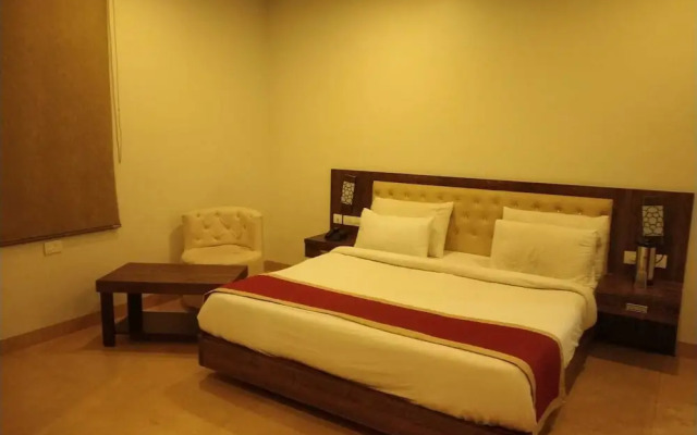 The Palm Hotel & Restaurant