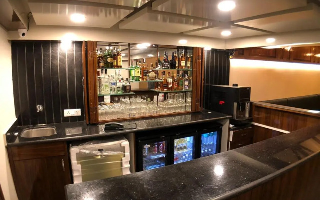 Hotel Himalayan Escape