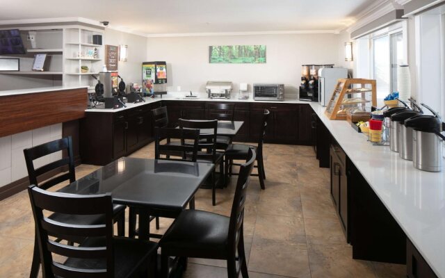 Red Lion Inn & Suites Sequim