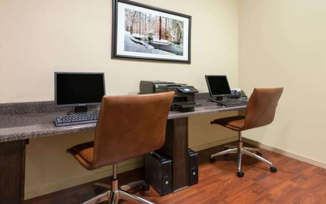 Hawthorn Extended Stay by Wyndham Rome