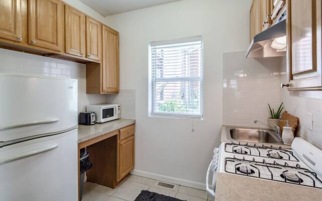 GEM Location+cozy Studio 1bd, Bath&kitchen!