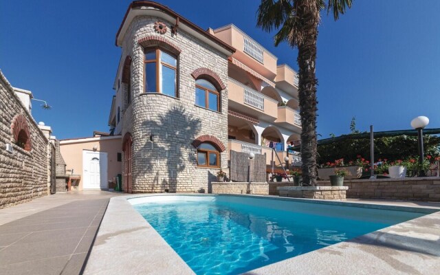 Beautiful Home in Pula With Wifi and 2 Bedrooms