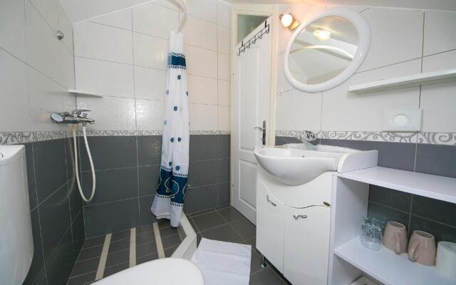 Apartments Sanda 2