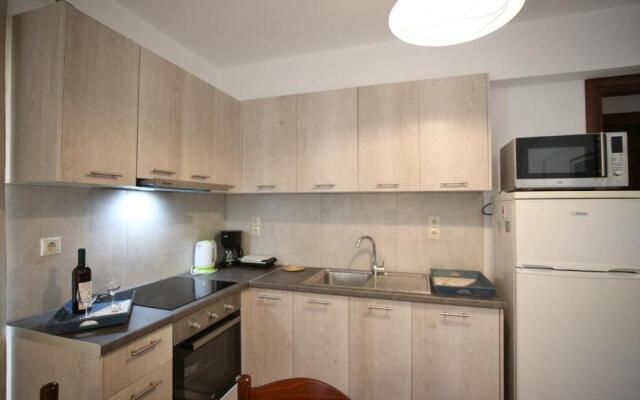 Cozy apartment in city's suburbs 1