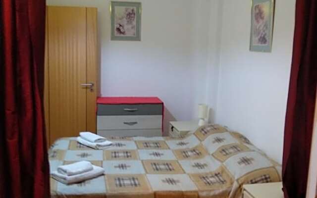 St James Apartment