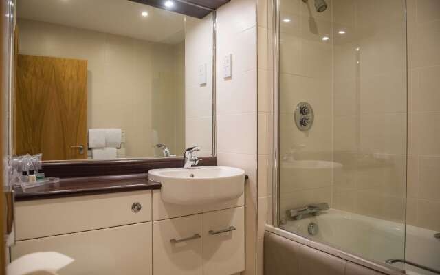 Carlton Hotel