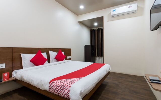 OYO 11929 Hotel Ridhi Sidhi