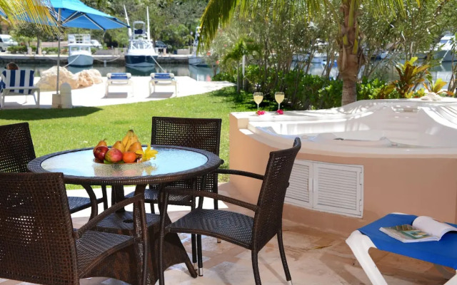 Porto Bello Gran Marina by GuruHotel