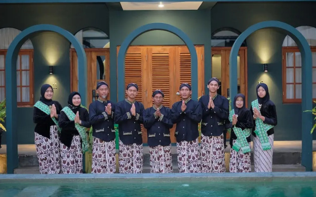 Agung Guest House by RF