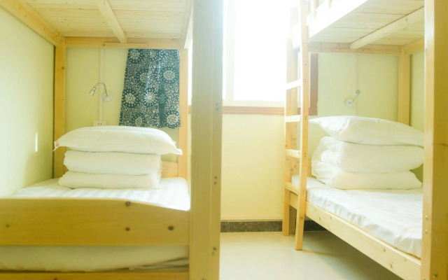 Beijing Alley International Youth Hostel