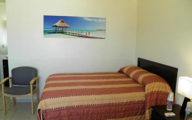 #40 Bungalow Seaside Hotel & Victors RV Park