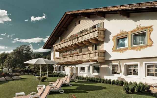 Christof Hotel