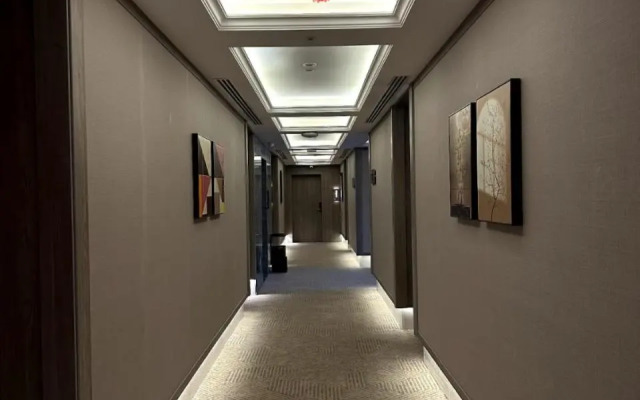 Crown Suites