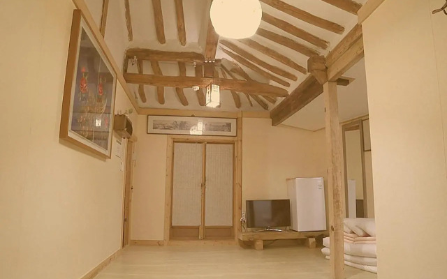 Hanok Story Guesthouse