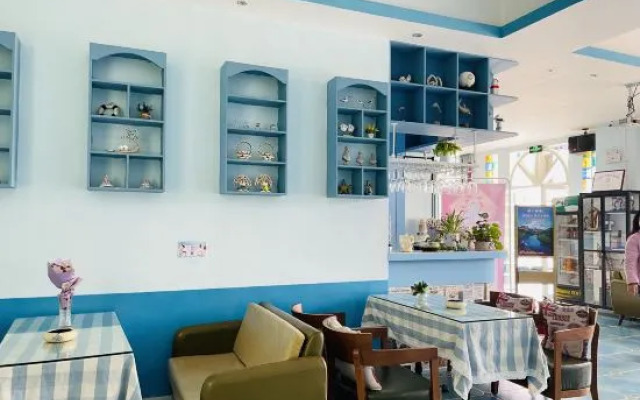 Jiuzhou Chain Theme Inn (Renhua Aiqinhai Fengqing Guanjing)