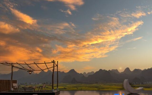 Yinyu Mountain View Holiday Beauty