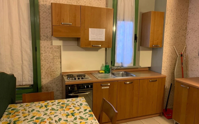 3 pax Studio, Month to Month Lease, Utility Costs Included