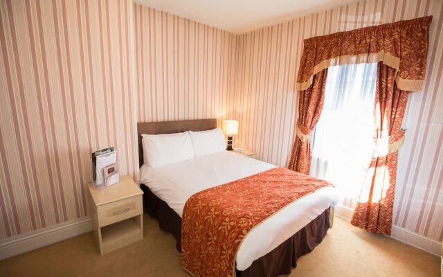 Grand Hotel