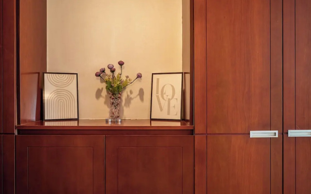 THE MANOR Premier Residence