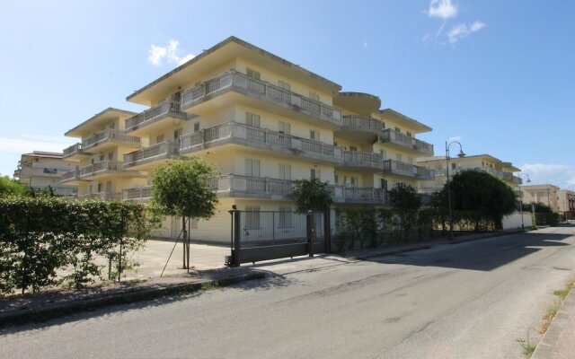 Apartment With one Bedroom in Caulonia Marina, With Pool Access, Furnished Balcony and Wifi - 100 m From the Beach