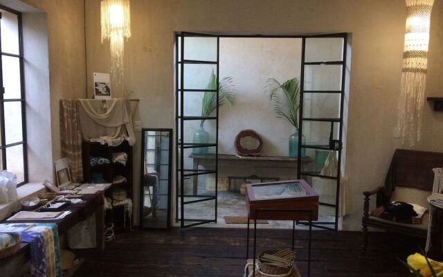 La Flor Casa Boutique