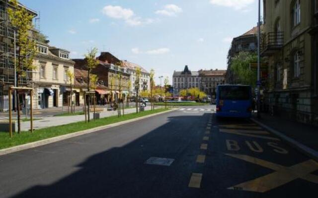 Fingerprint Tree Apartment
