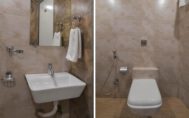 Hotel Palace Residency near Lokmanya Tilak Terminus