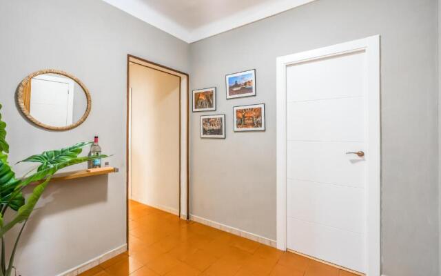 FridaysFlats, Arc de Triomf - Solar & Spacious