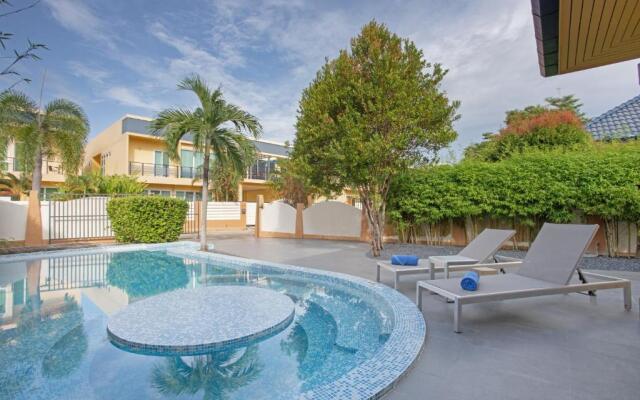 Lovely Pool Villa Platinum near Nai Harn