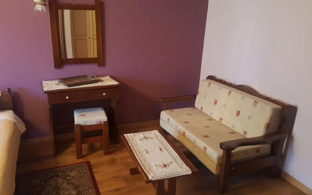 Kastania Guesthouse