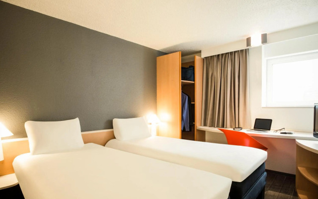 Hôtel ibis Orly Chevilly Tram 7