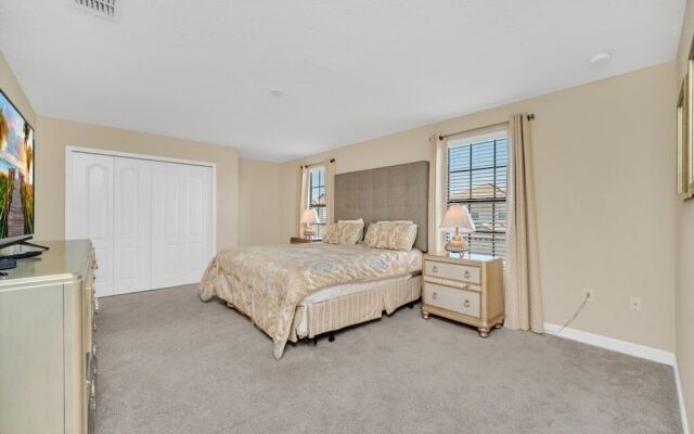 1471rolling 6 Bedroom Villa