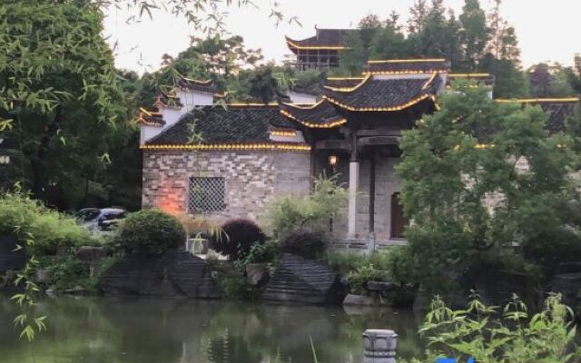 Jingxian enjoys boutique Guesthouse