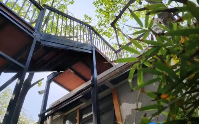 Xihai Bamboo Courtyard (Houhai Jishuitan Subway Station)