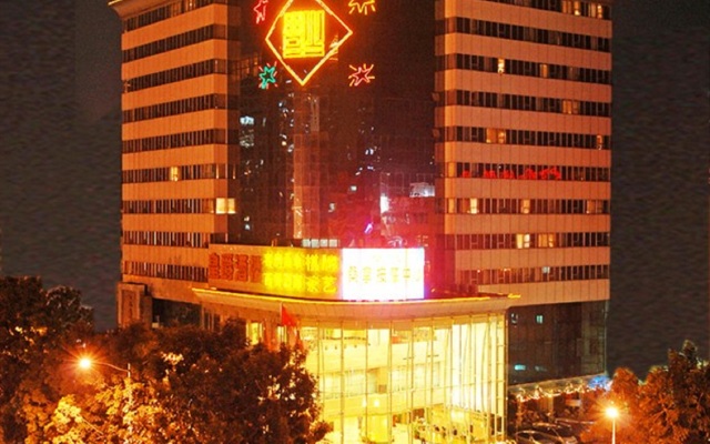 Royalty hotel