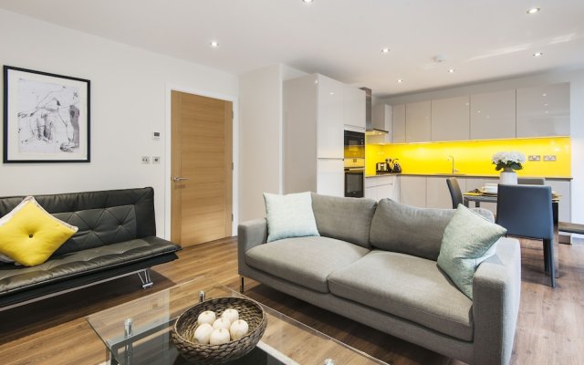 Awesome Aldgate City Apartment