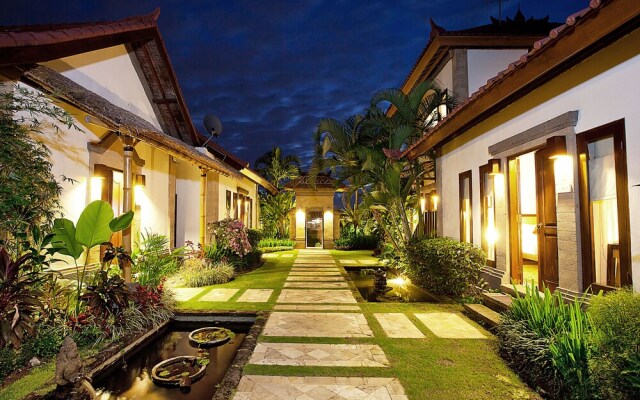 The Junno Villa