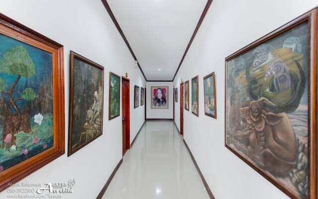 Phiphu Art and Gallery Boutique