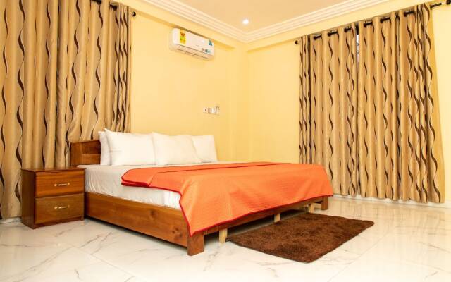 Executive 2-bed Apartment, Santa Maria - Accra