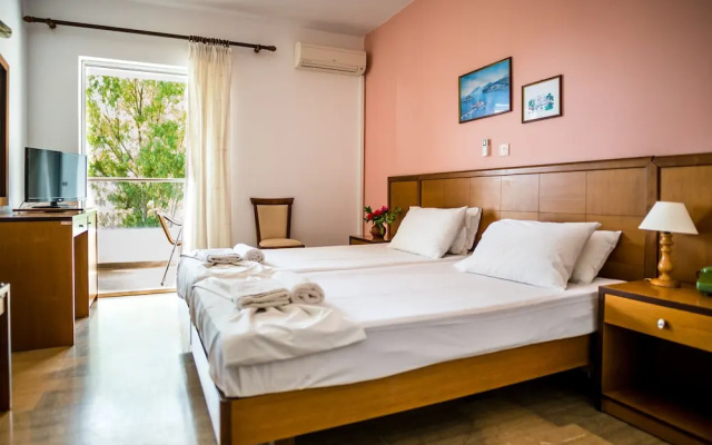 Three Stars Beach Hotel