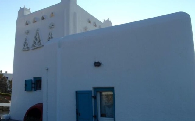 Cavo Delos