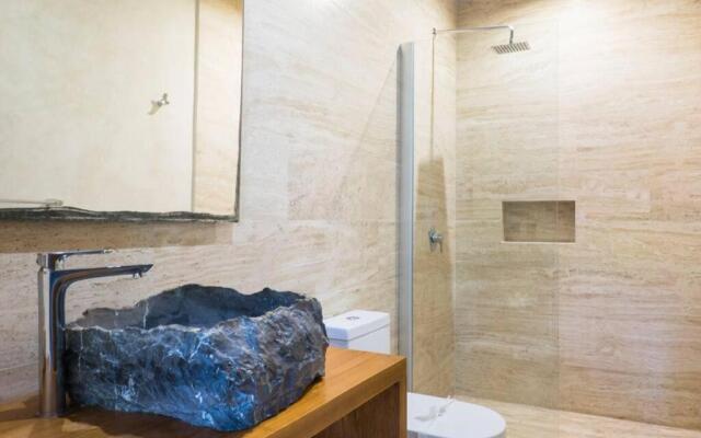 Villa Capricho - Jacuzzi and Chef included 8PPL 4BR