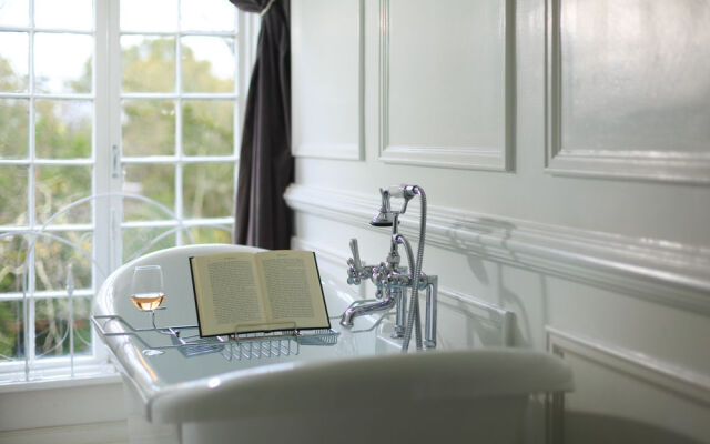 The Twelve Oaks Bed & Breakfast