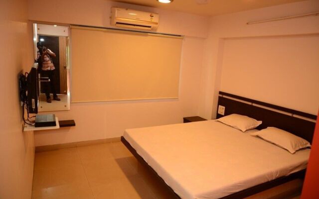 Hotel Palms Residency