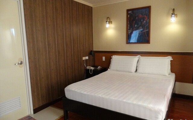 RueMango Apartelle and Suites