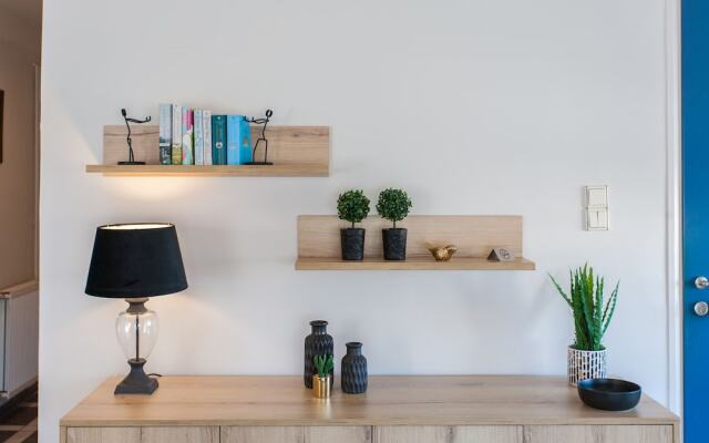 Nima's Beach Apartment