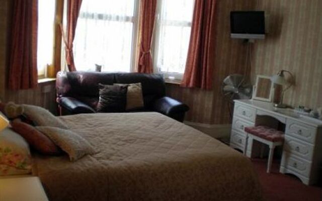 The Moorings - Guest House